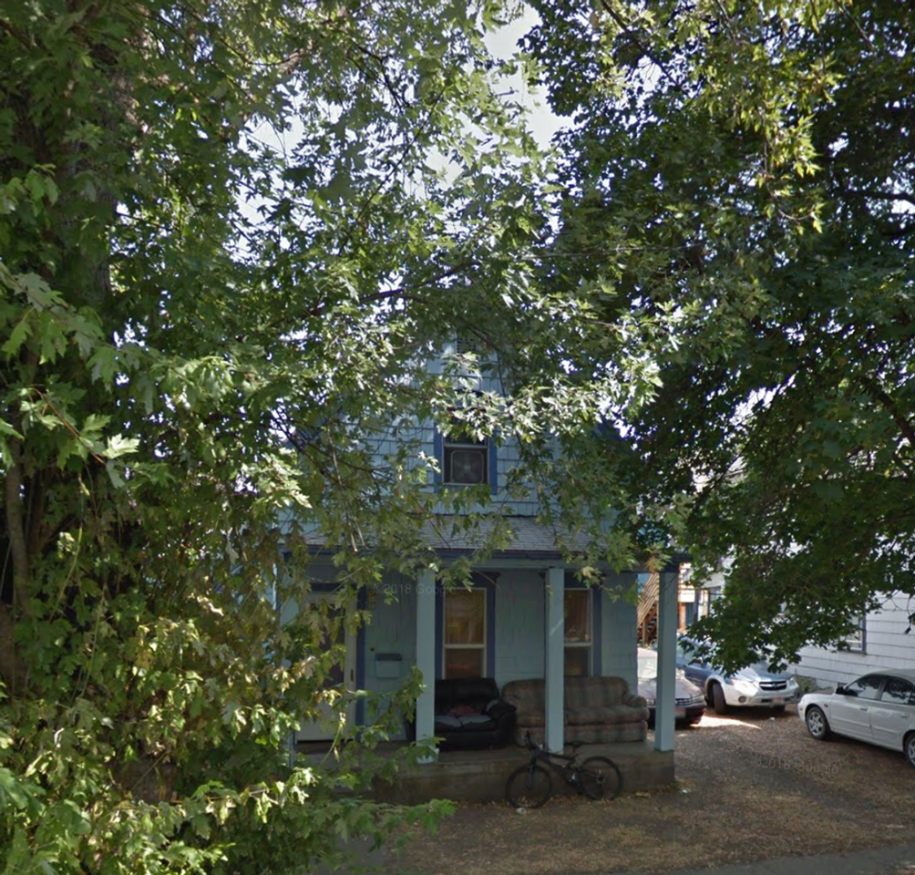 312 S Asbury St - Photo 2 of 4