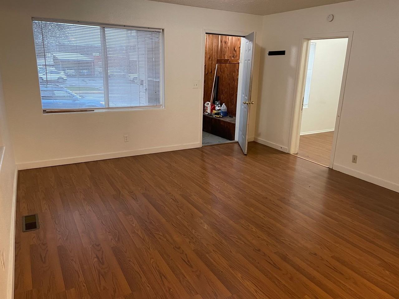 616 S Washington St - Photo 3 of 16