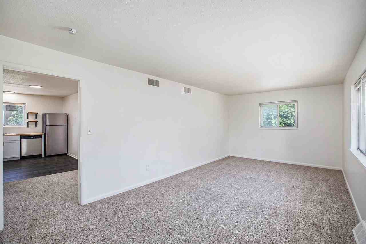 Estes on Ash - Photo 2 of 30