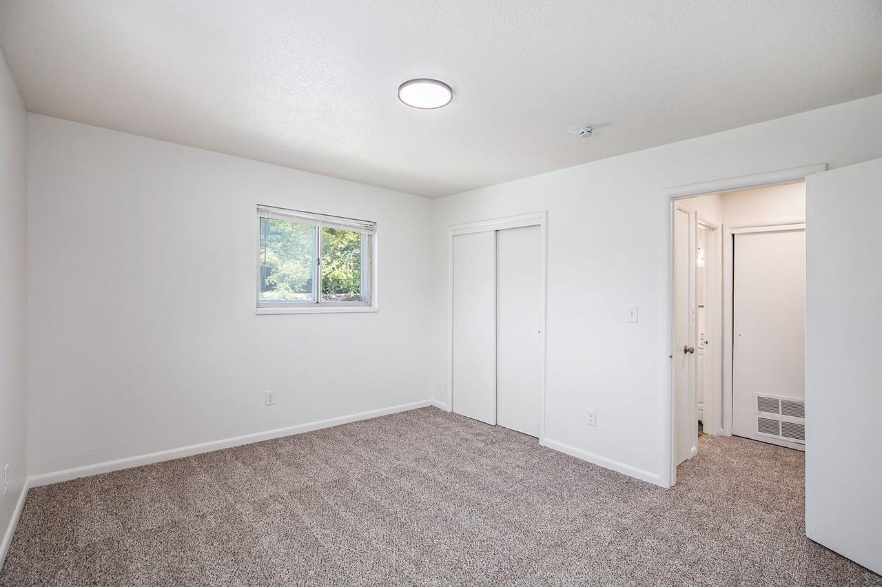 Estes on Ash - Photo 4 of 30