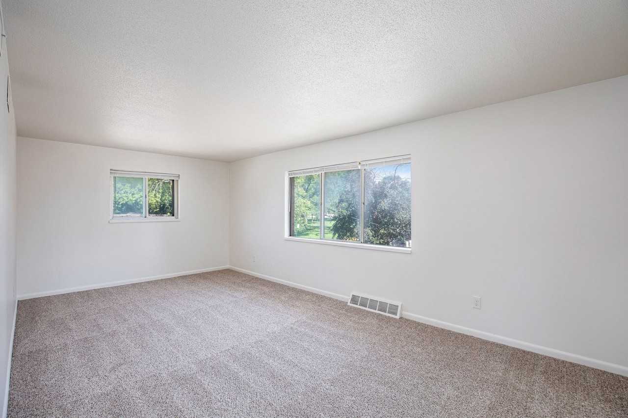 Estes on Ash - Photo 5 of 30