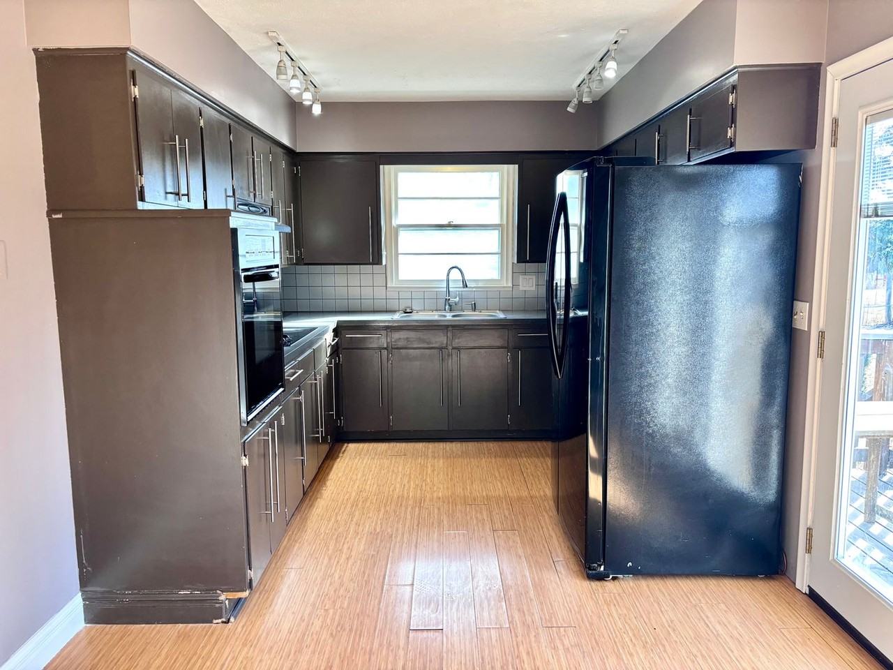 2524 S 123rd Ave - Photo 2 of 16