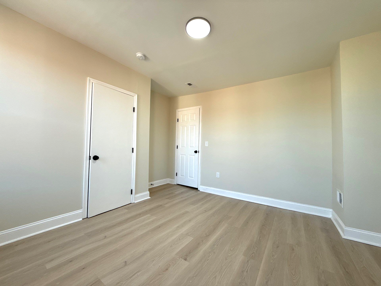 29 N Ellwood Ave - Photo 7 of 18