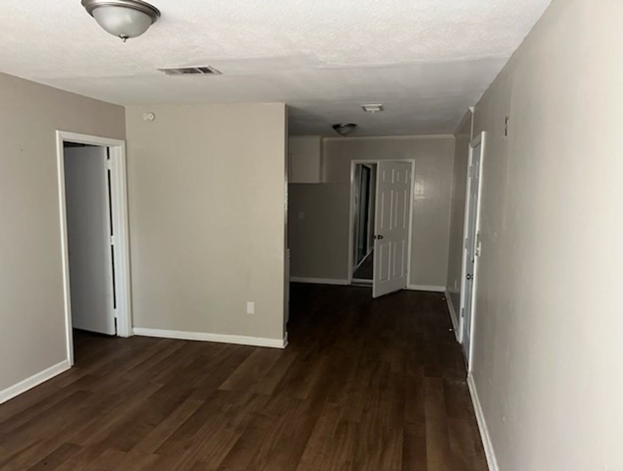 5557 Dolphin Dr - Photo 5 of 11