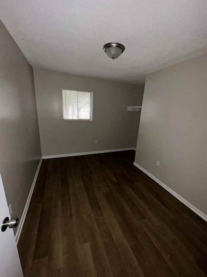 5557 Dolphin Dr - Photo 6 of 11