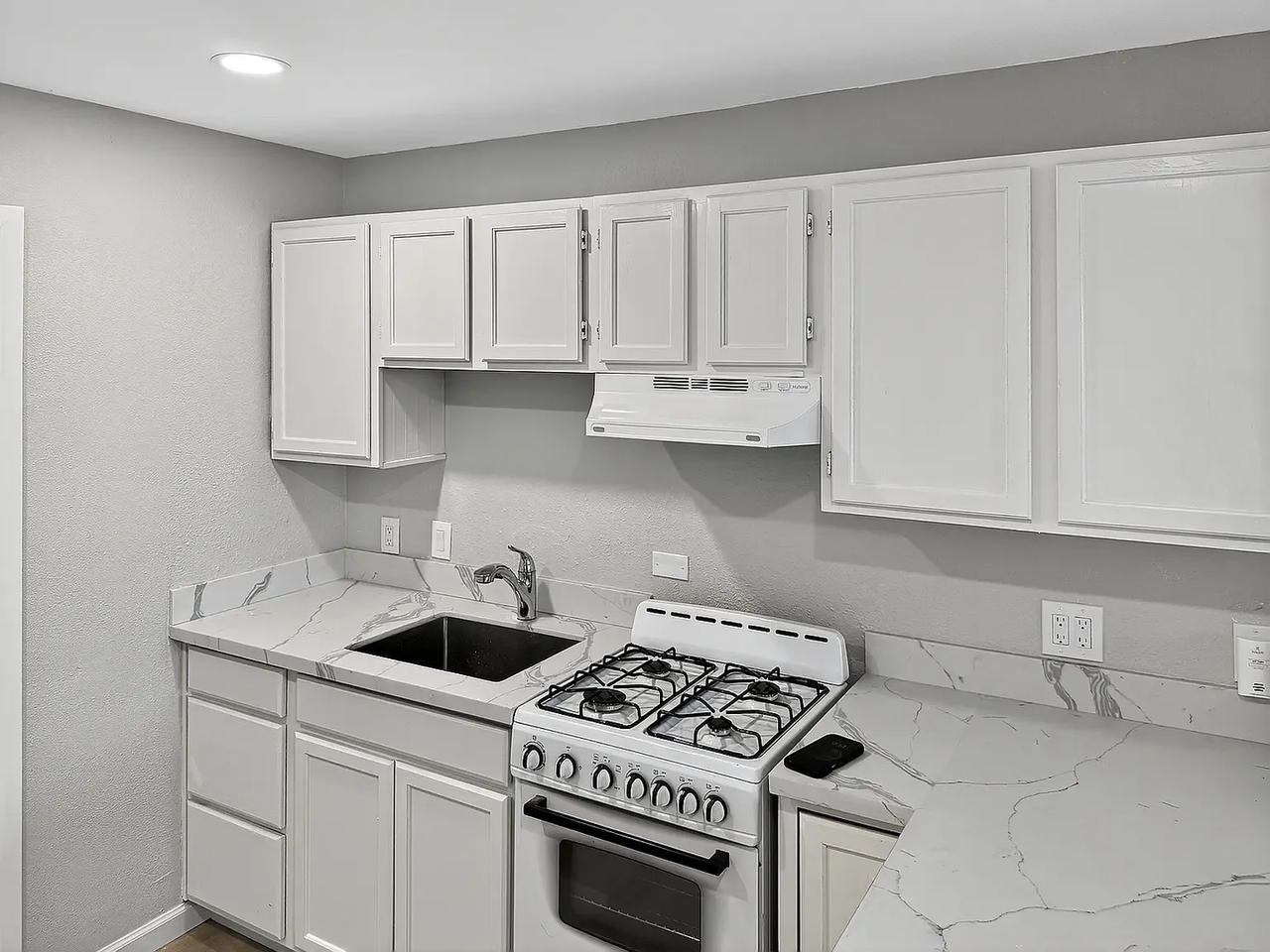 4475 Bond St - Photo 6 of 25