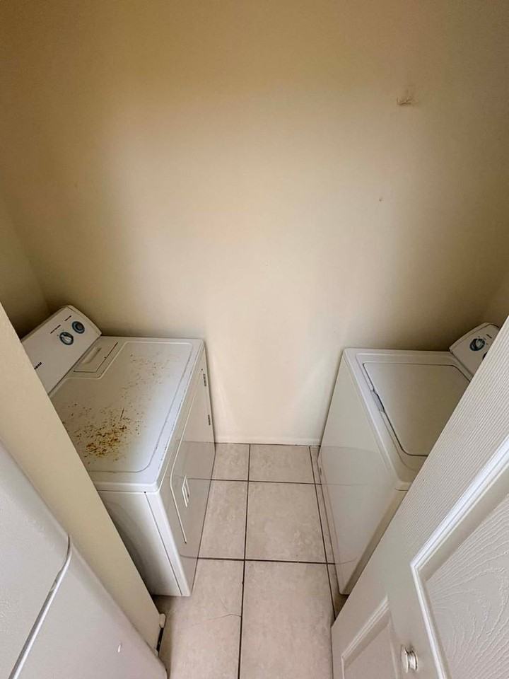 2915 Winkler Ave #818 - Photo 3 of 30