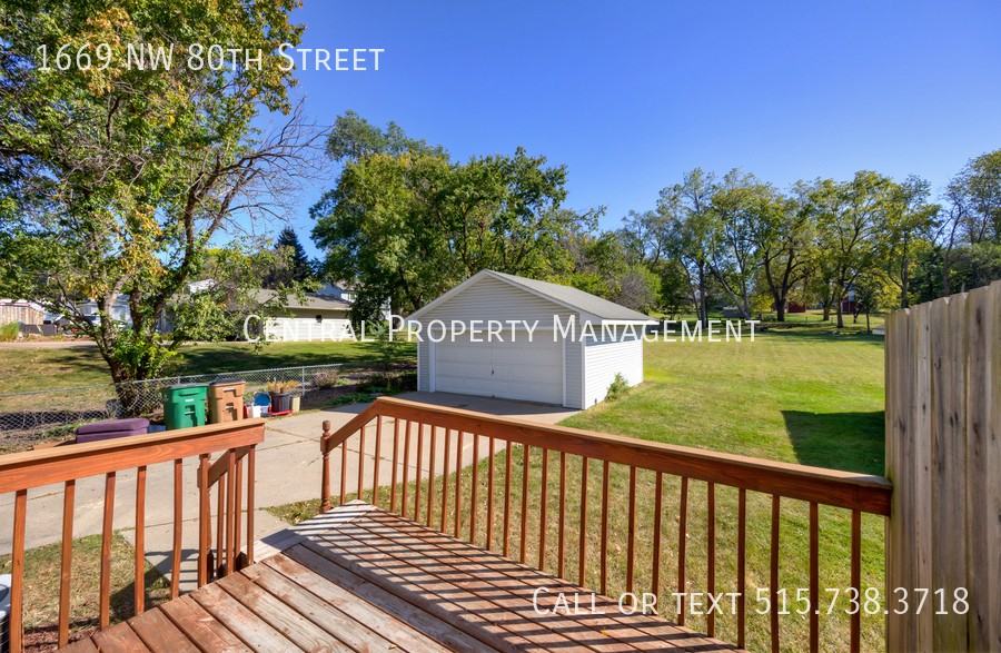 1669 Nw 80th St - Photo 5 of 18