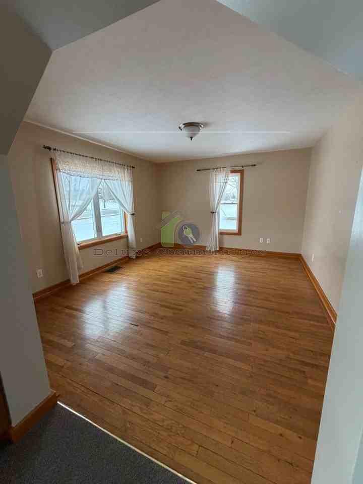 15489 16th Ave - Photo 6 of 12