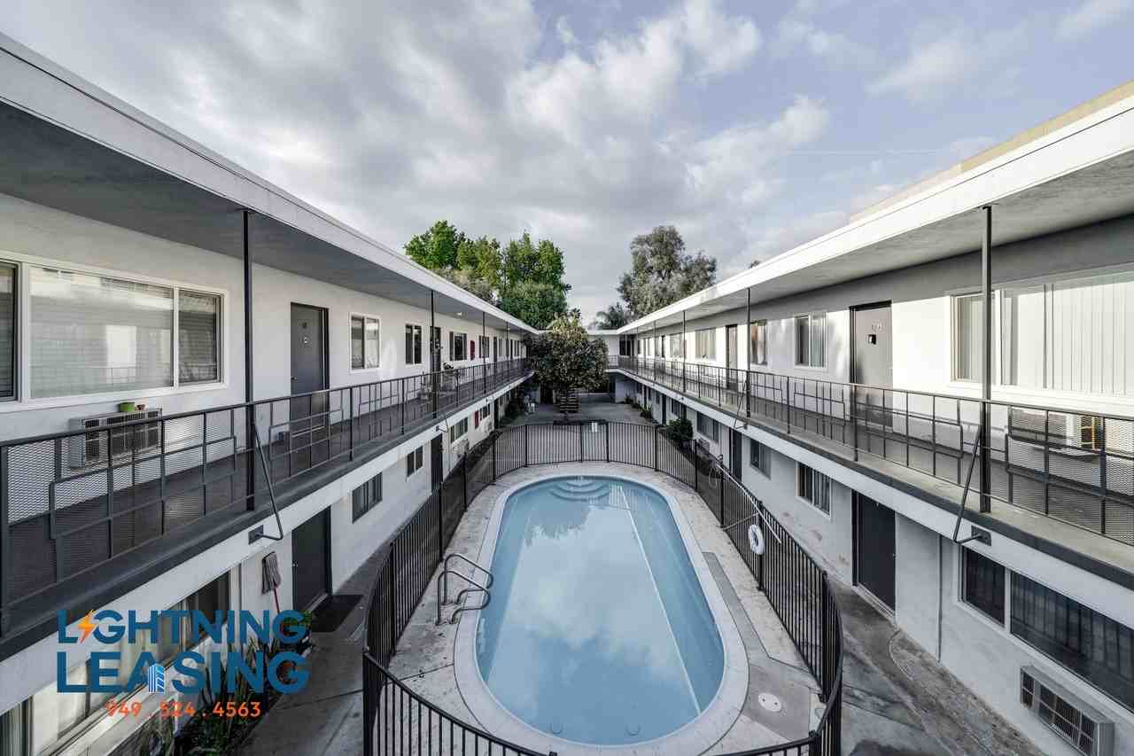 20435 Cohasset St #3D - Photo 4 of 16