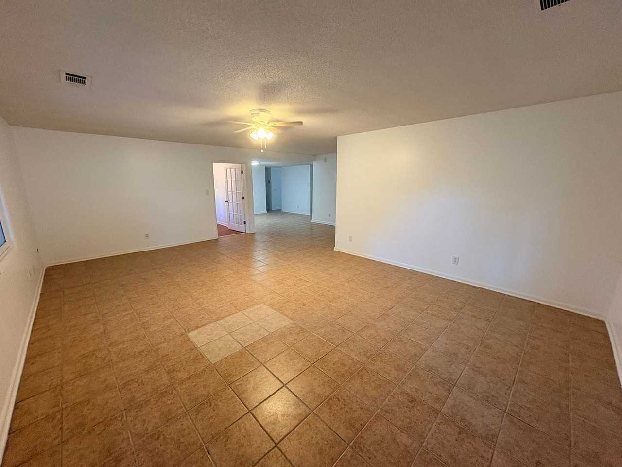 44 Oakview Rd - Photo 6 of 37