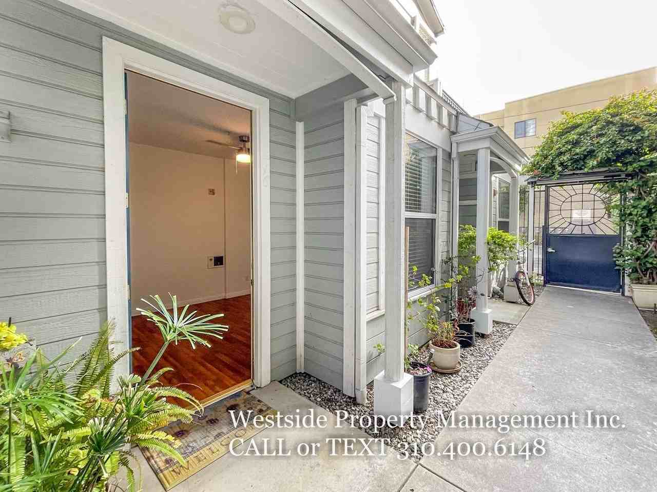 1117 3rd St #16 - Photo 5 of 13