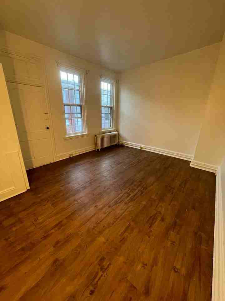 155 S Duke St - Photo 2 of 3