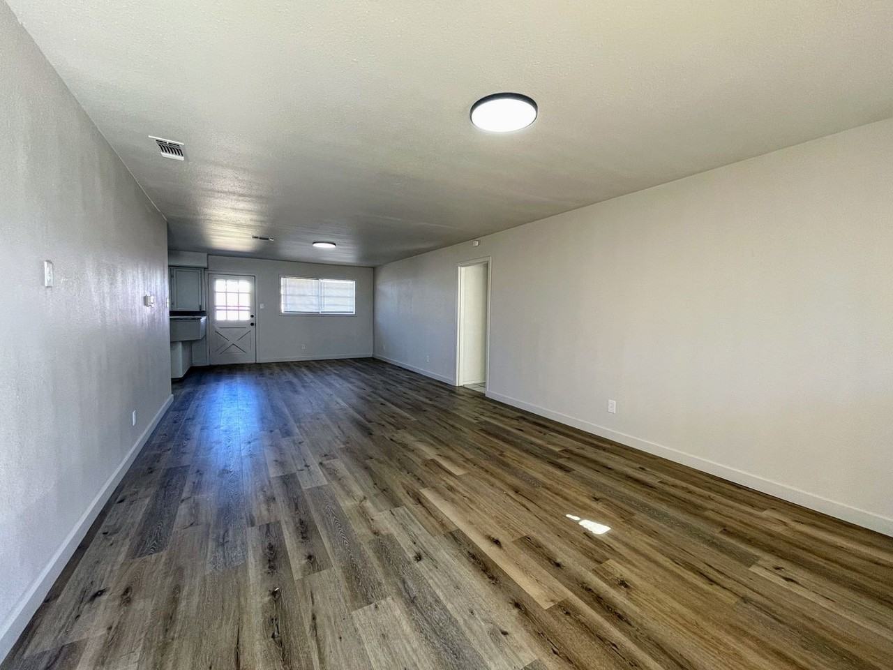 214 N 23rd St - Photo 4 of 27