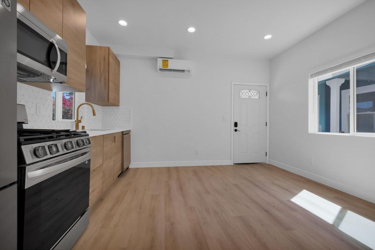 4554 North Ave - Photo 7 of 12