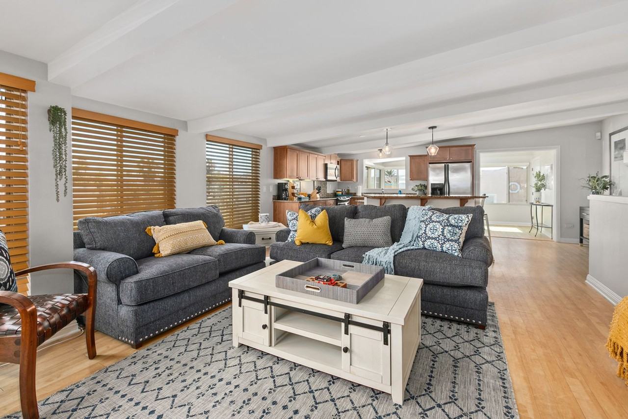 3745 Mission Blvd - Photo 2 of 25