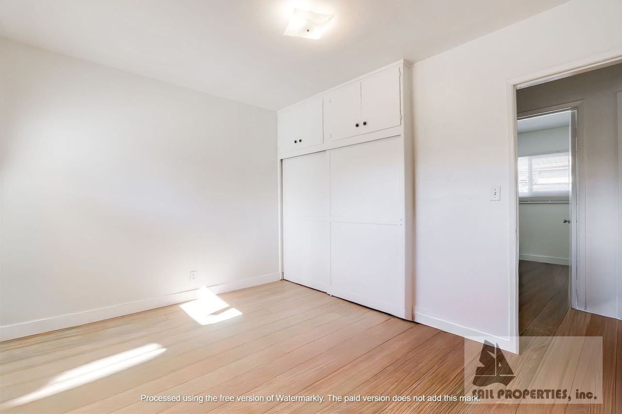 8075 Yorktown Ave - Photo 7 of 15