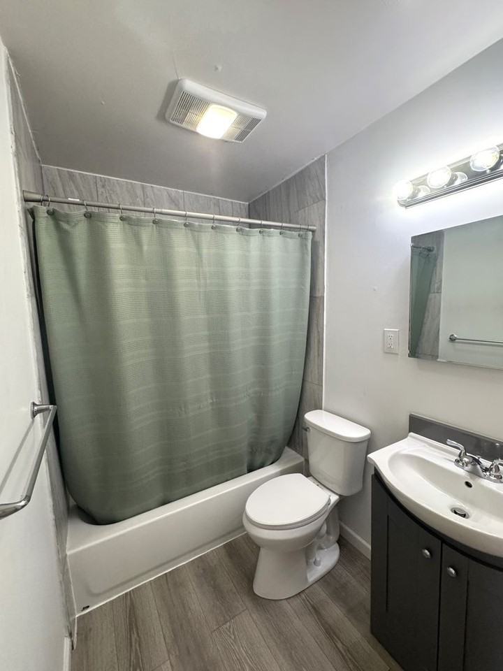 6313 Henry Ford Dr - Photo 6 of 14