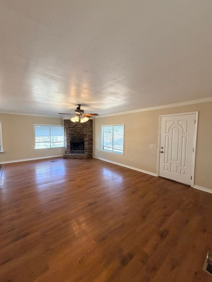 10490 Colworth Pl - Photo 6 of 23