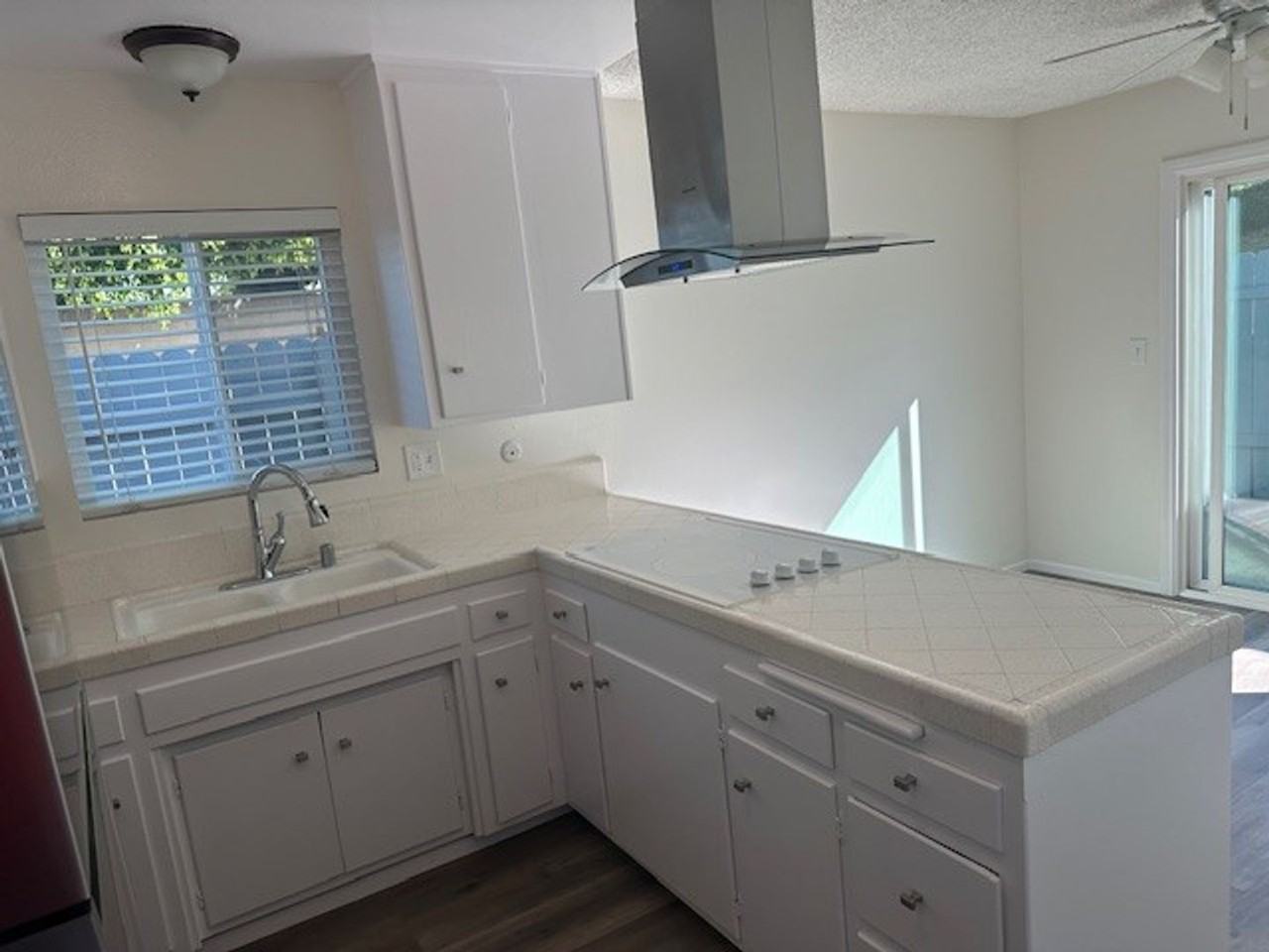 1201 N California St #16 - Photo 5 of 16