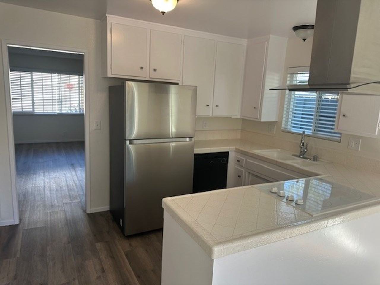 1201 N California St #16 - Photo 6 of 16