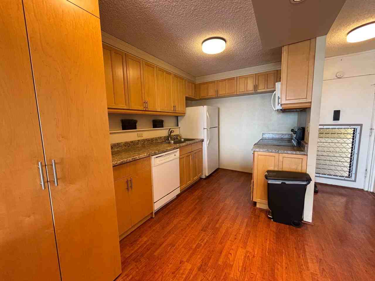 1676 Ala Moana Blvd #1006 - Photo 6 of 24