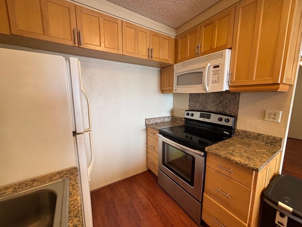 1676 Ala Moana Blvd #1006 - Photo 7 of 24