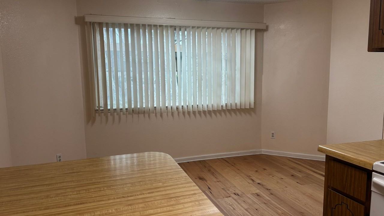 5035 Valley Crest Dr #160 - Photo 5 of 19