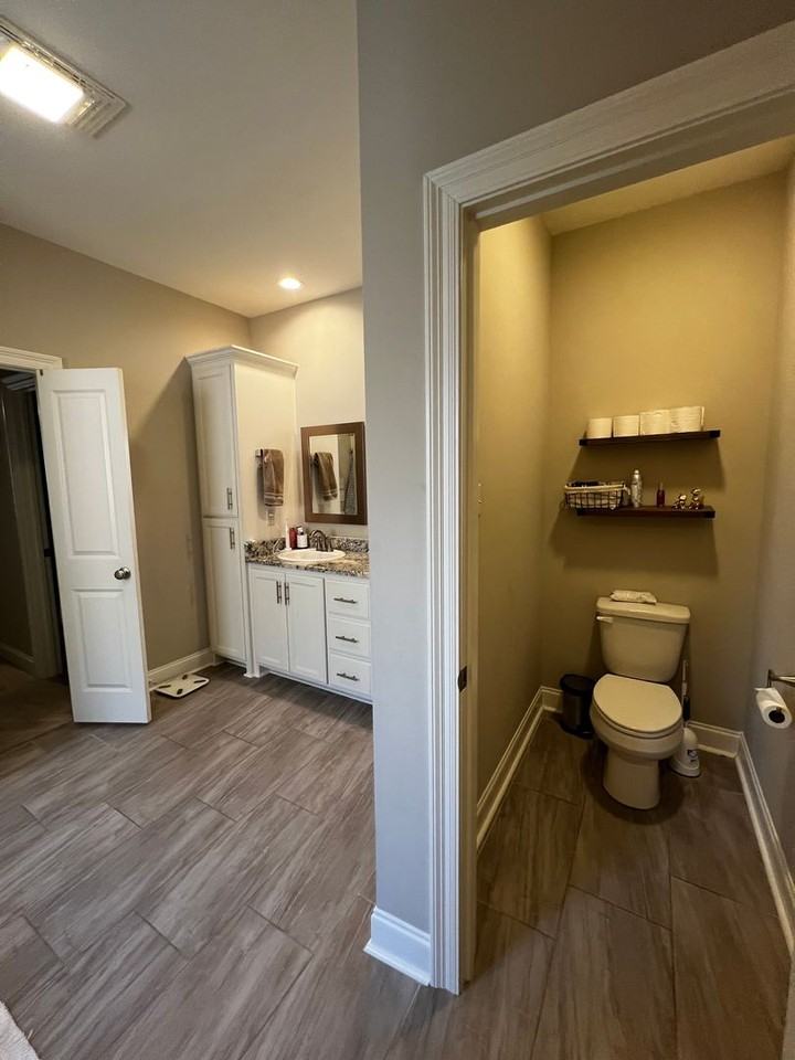 304 Adry Ln - Photo 5 of 9