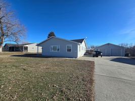 featured image of 417 417 & 417 1/2 16th ST W