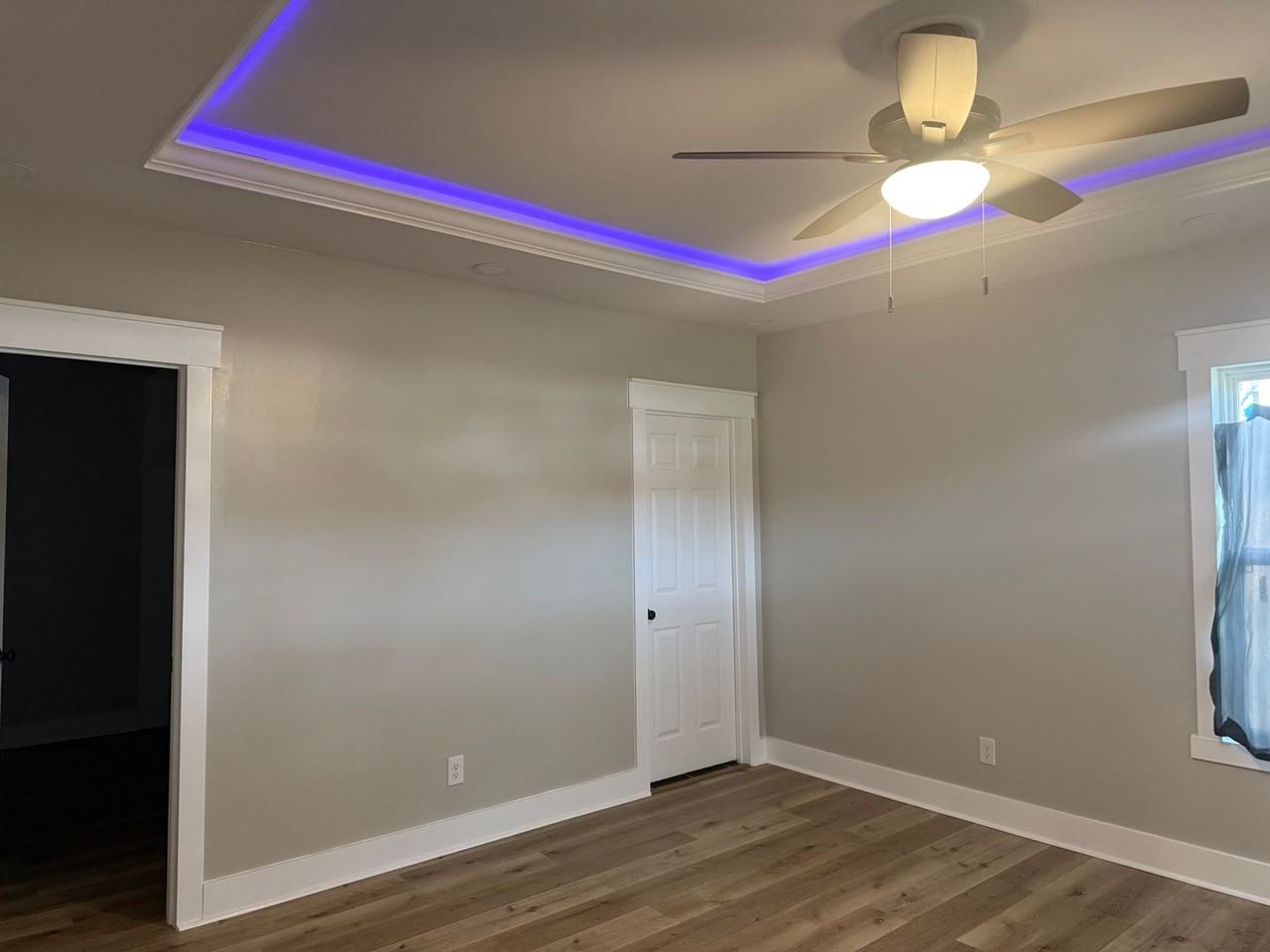 701 E 18th St - Photo 4 of 30