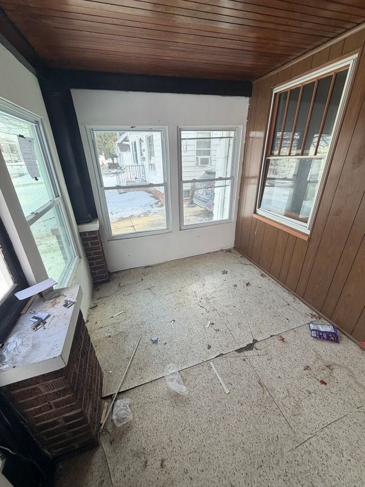 22680 Coulter Ave - Photo 5 of 31