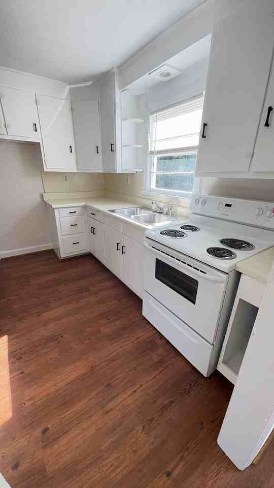 401 Sheppard St - Photo 2 of 15