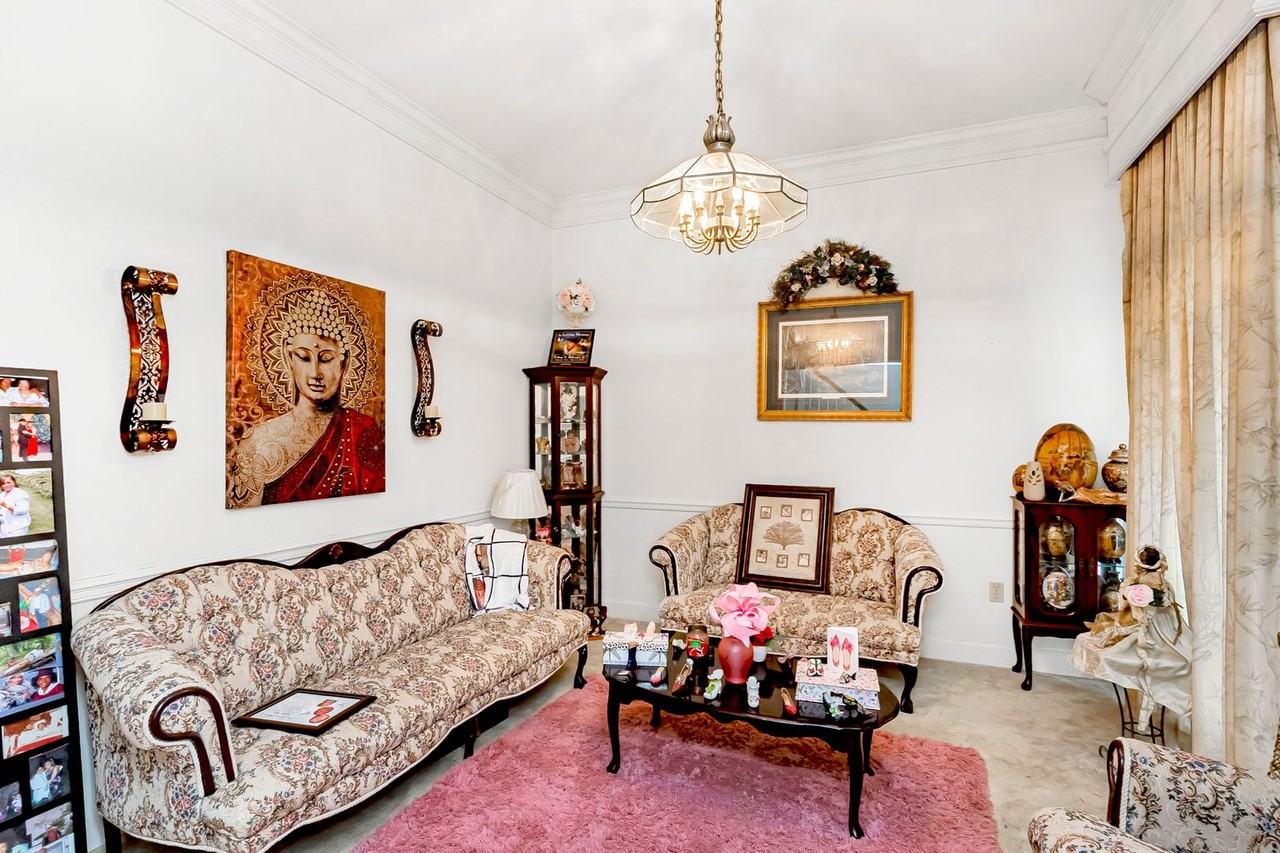 1022 Wooddale Blvd - Photo 7 of 12