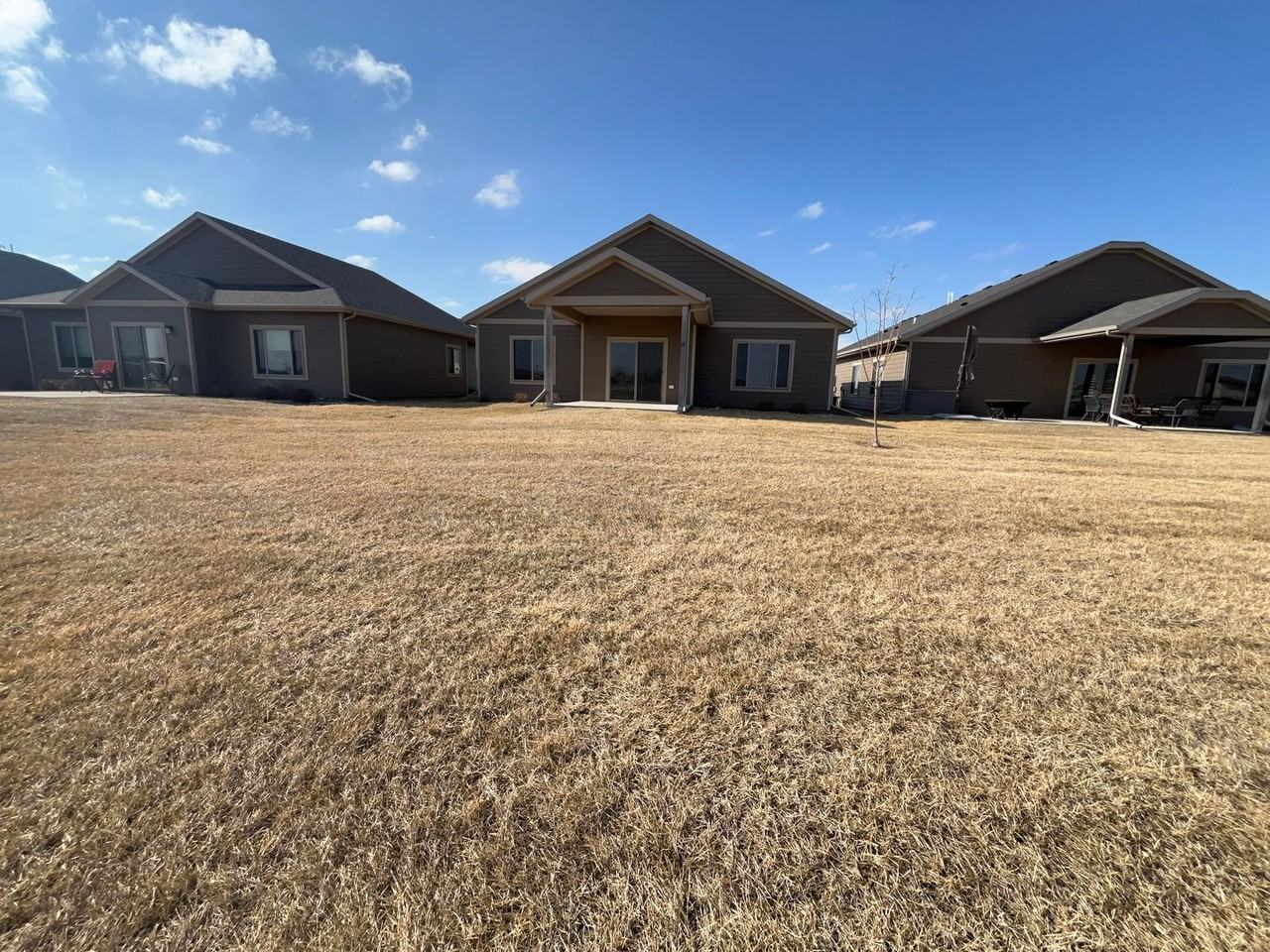 510 Prairieside Trl - Photo 3 of 30