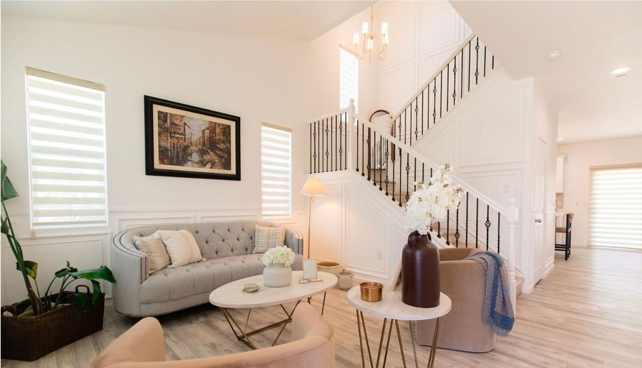 624 Las Villas St - Photo 2 of 4