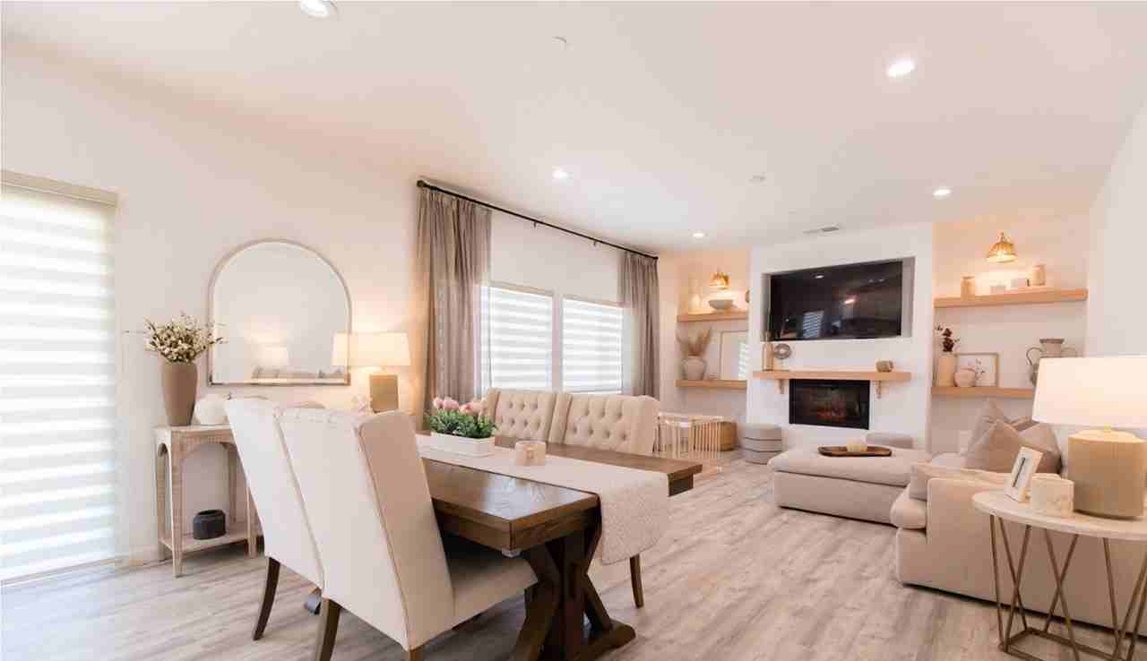 624 Las Villas St - Photo 3 of 4