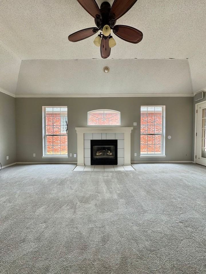 10 Southridge Dr - Photo 4 of 16