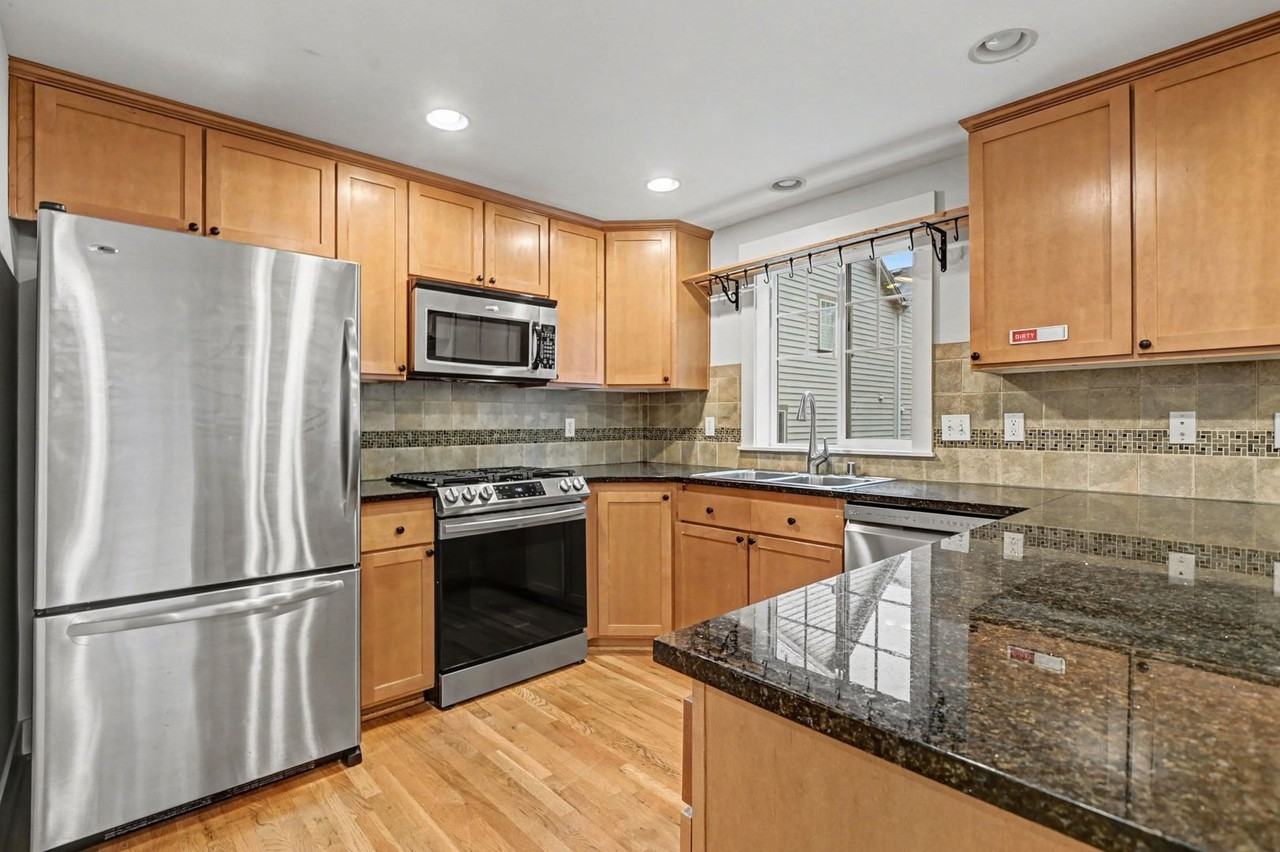 8403 8th Ave Nw - Photo 6 of 16