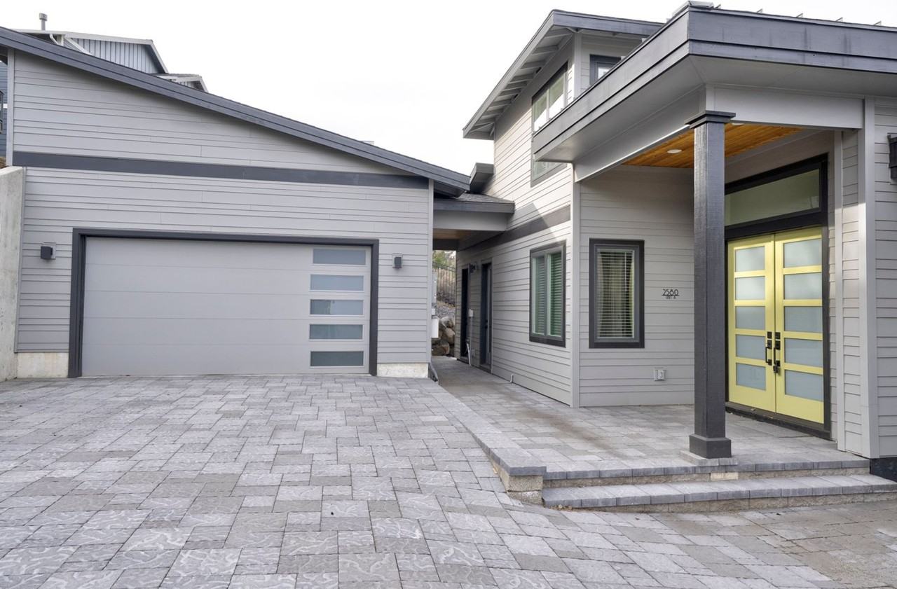 2580 Nw Awbrey Point Cir - Photo 3 of 41