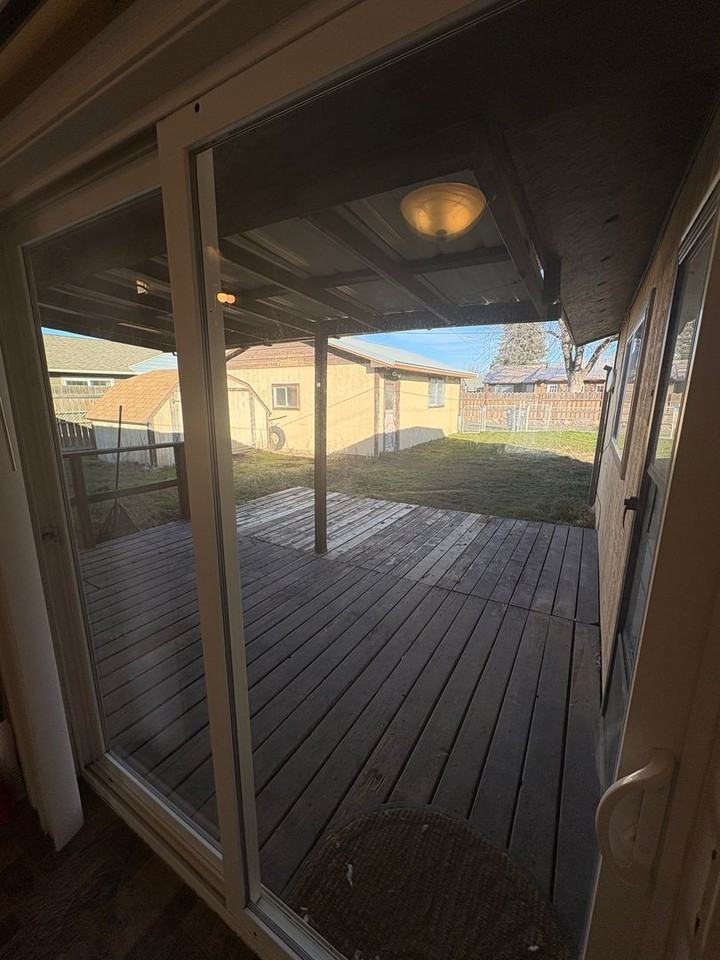 136 J St Ne - Photo 4 of 14