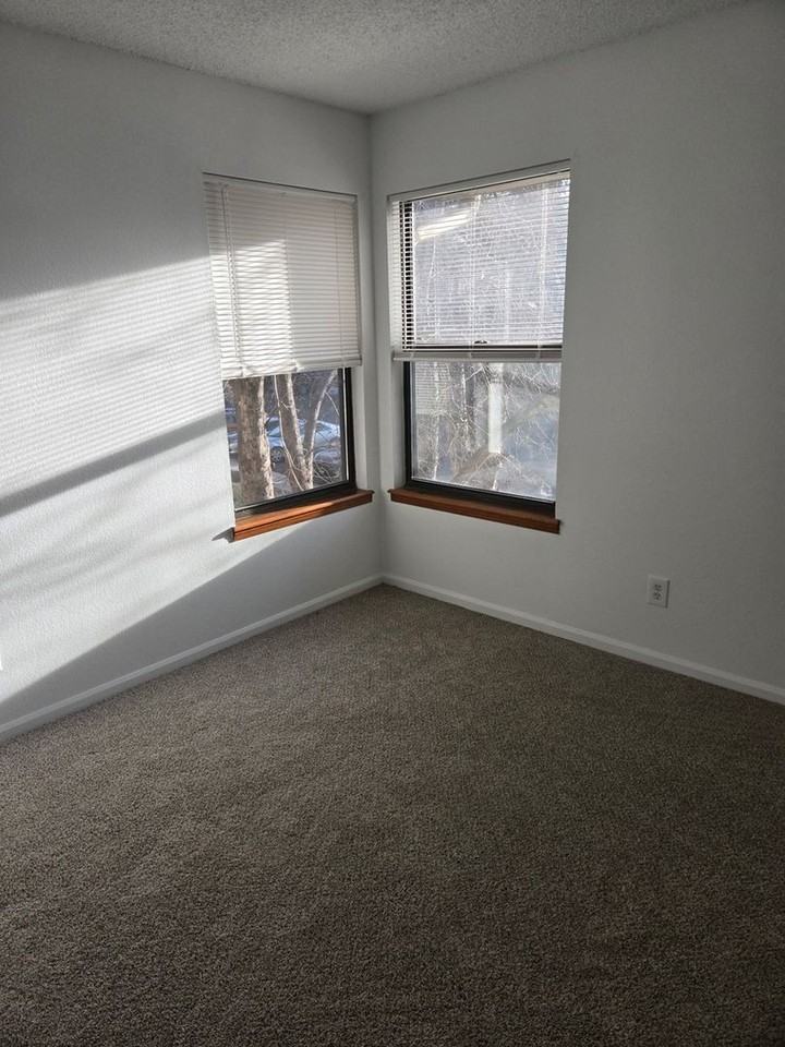 7720 W 87th Dr - Photo 7 of 19