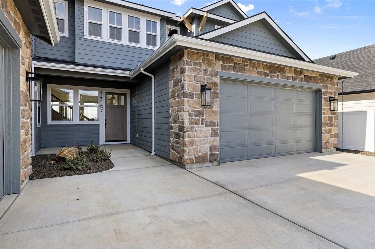 14267 N Goldfinch Ave - Photo 3 of 34