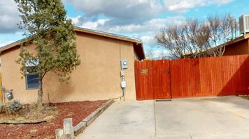 featured image of 1001 Camino Vista Aurora