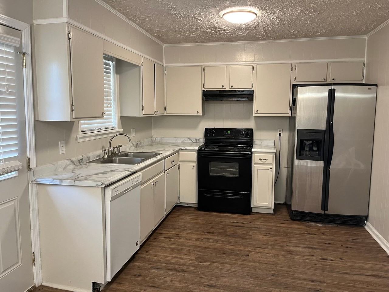 139 Katie Lynn St - Photo 5 of 9