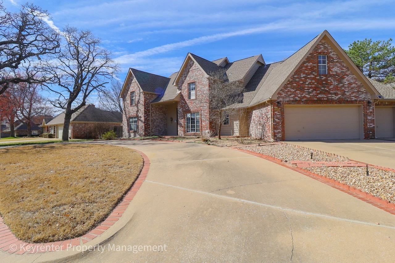 10116 S Fulton Ave - Photo 3 of 50