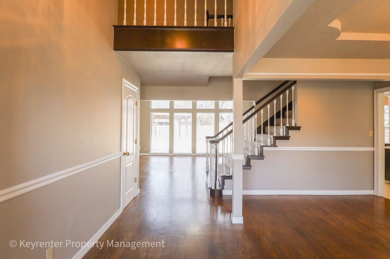 10116 S Fulton Ave - Photo 7 of 50