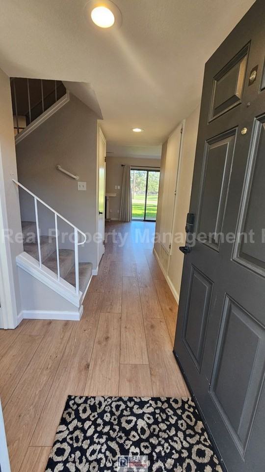 3289 Amethyst Dr - Photo 4 of 22