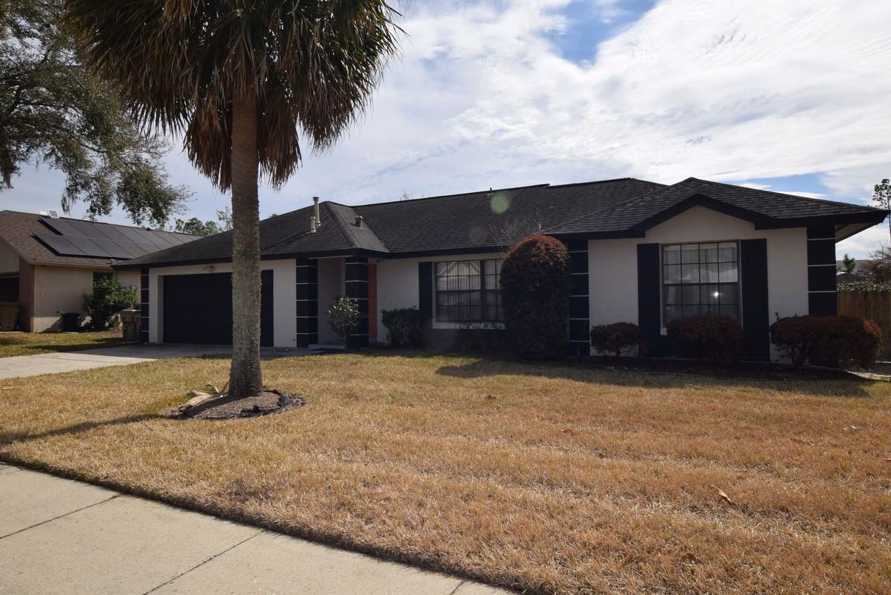 7748 Indian Ridge Trl S - Photo 3 of 37