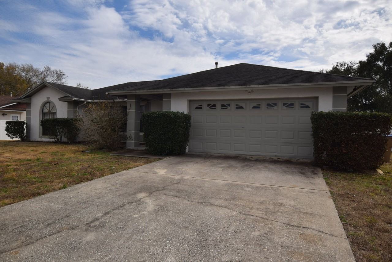 7706 Indian Ridge Trl S - Photo 4 of 38